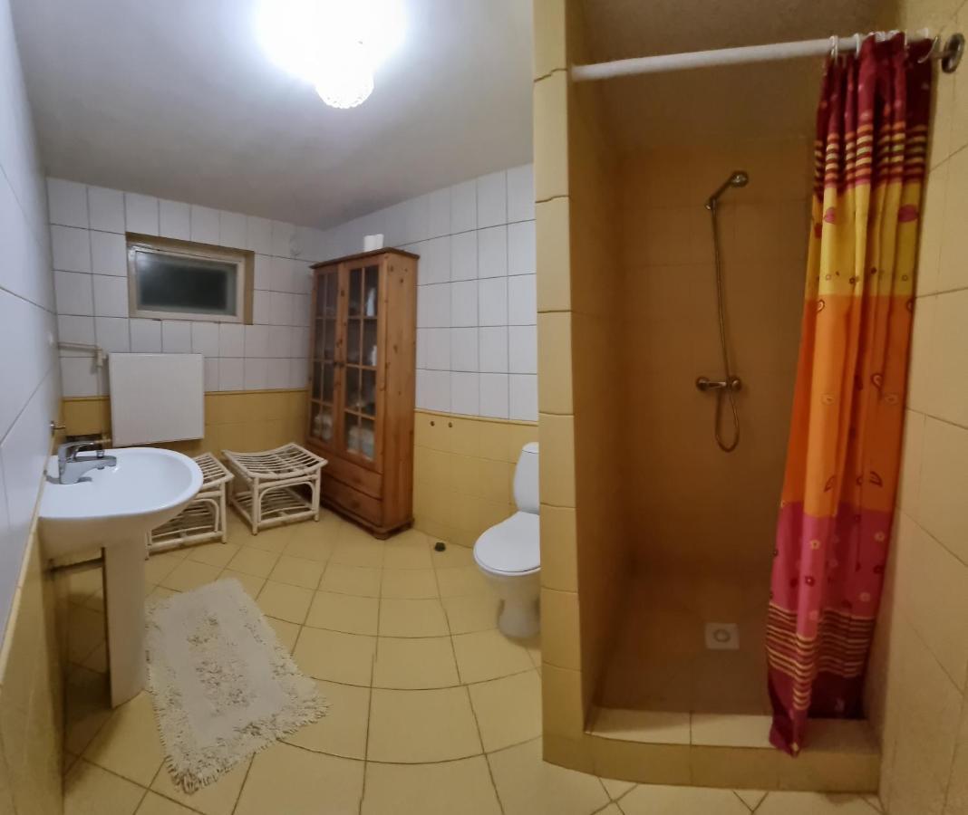 Hotel Mountain House à Ustrzyki Dolne Extérieur photo