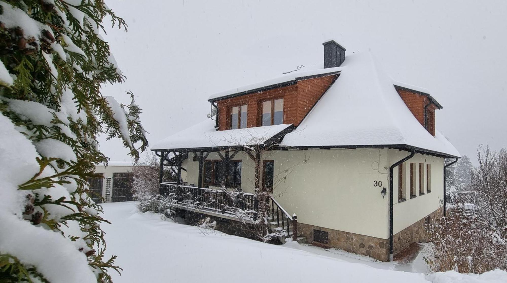 Hotel Mountain House à Ustrzyki Dolne Extérieur photo