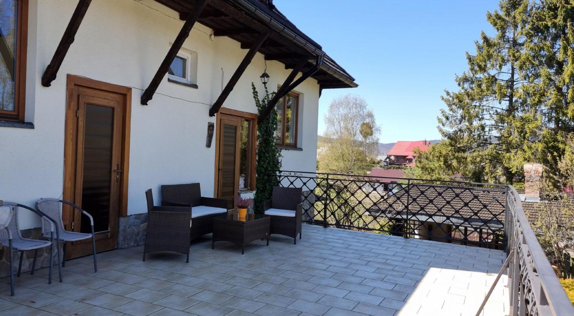 Hotel Mountain House à Ustrzyki Dolne Extérieur photo